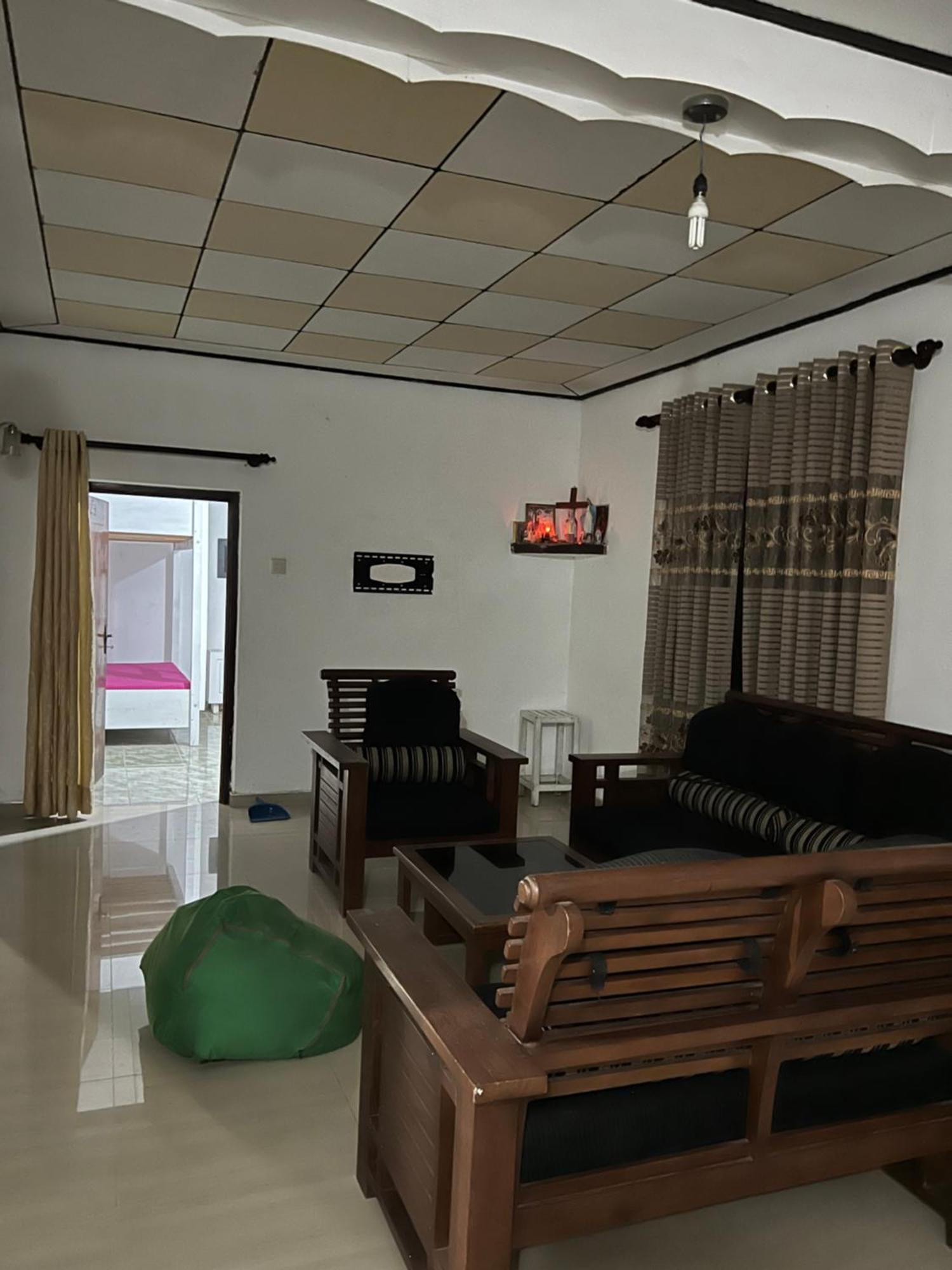 Honey Beach Hostel Negombo Luaran gambar